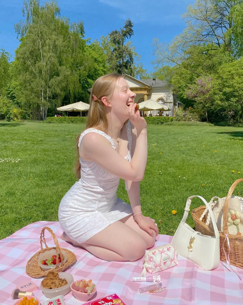 Alisa - Art Director & Interior Designer